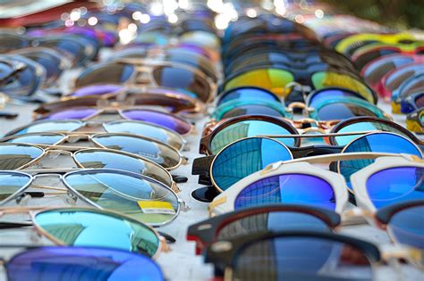 where to buy wholesale sunglasses.